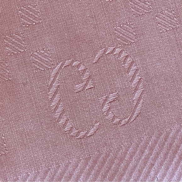 GUCCI WOOL/SILK SCAFT❤️ - Picture 3 of 7